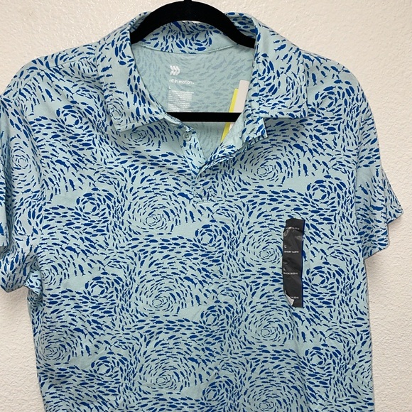 All In Motion NWT Men's Two Toned Aqua Blue Patterned Schooling Fish Polo Shirt - Picture 2 of 12